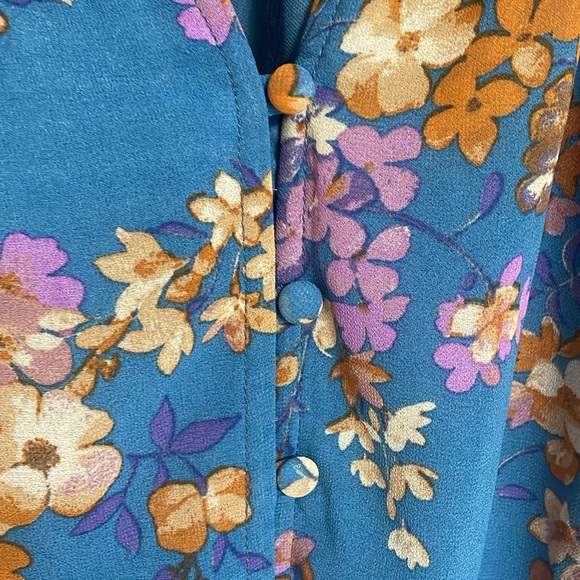 Entro Floral Blouse. Oversized see measure.Great used condition see description - Picture 5 of 7